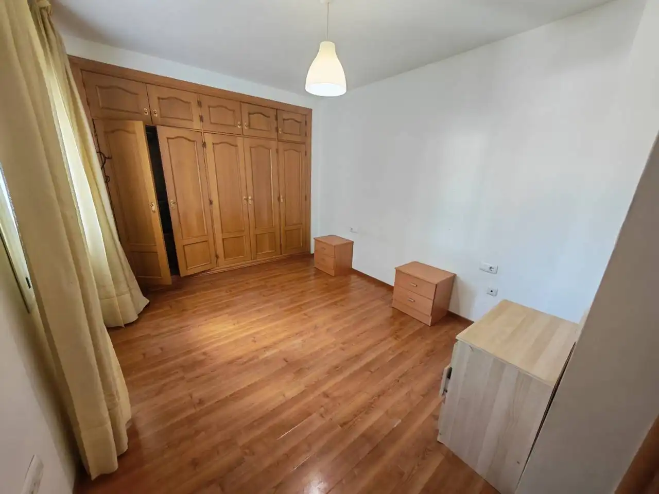 Schlafzimmer von Wohnung zum Verkauf in Huétor Tájar mit Klimaanlage, Heizung und Terrasse