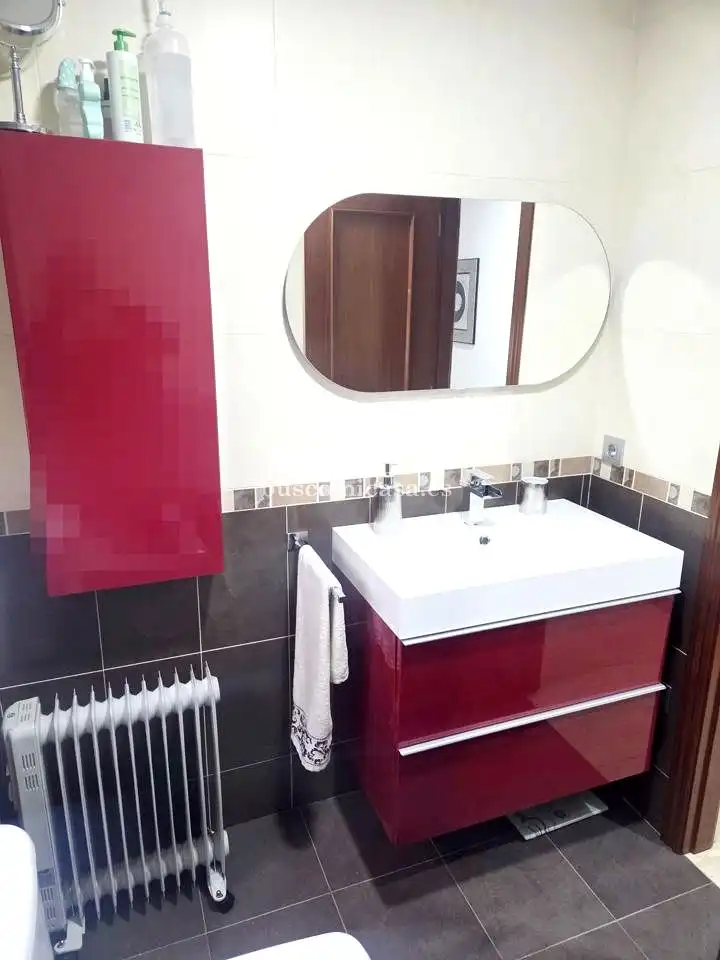 Baño de Piso en venta en Torredelcampo con Aire acondicionado, Trastero y Amueblado