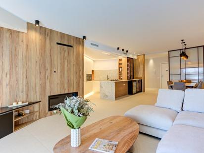 Living room of Flat for sale in  Barcelona Capital  with Air Conditioner, Heating and Terrace