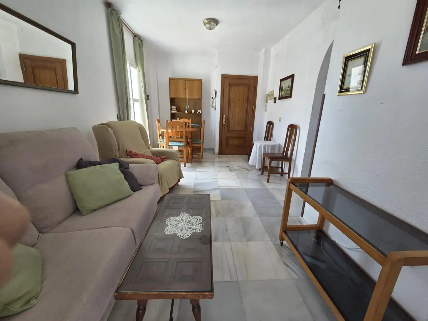 Sala de estar de Piso en venta en Rincón de la Victoria con Terraza y Piscina comunitaria