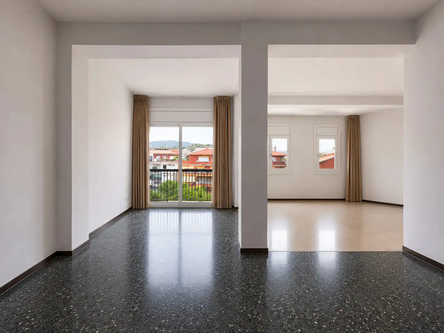 Piso en venta en Barcelona con Balcón