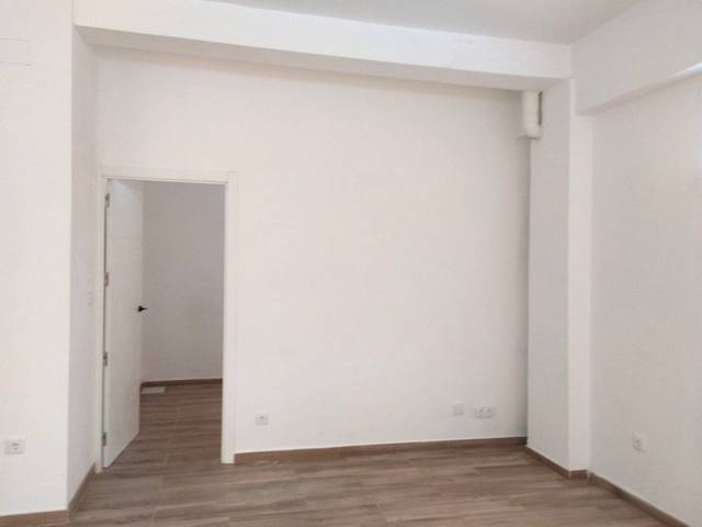 Local comercial en Alquiler en Gijón - Calle Jesús González Alonso en Pumarín