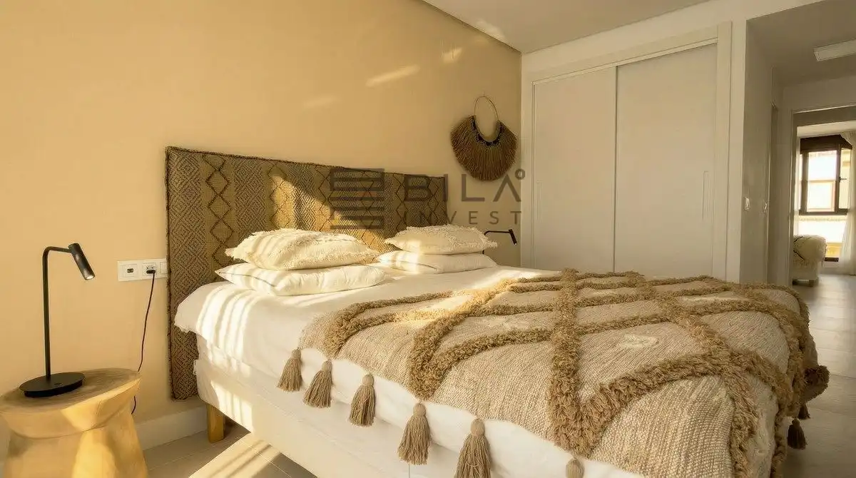 Habitación de Ático en venta en Marbella con Aire acondicionado, Terraza y Trastero