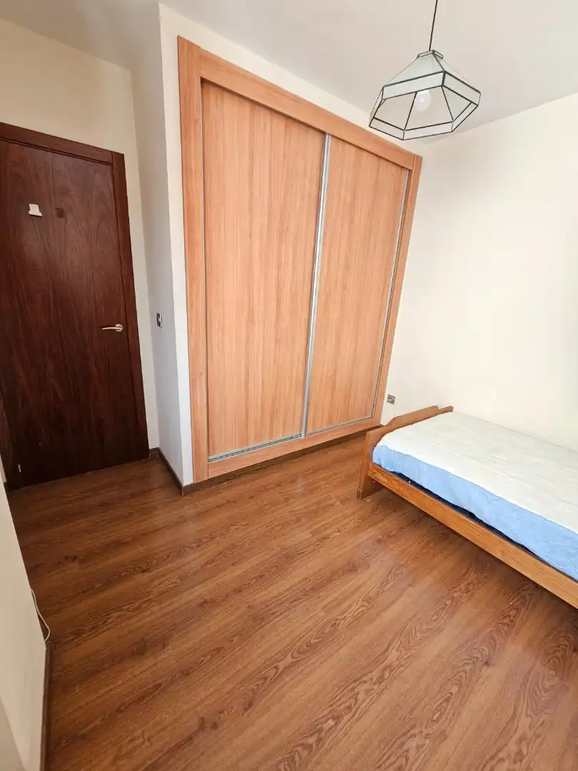 Habitación de Ático en venta en Armilla con Aire acondicionado, Calefacción y Parquet