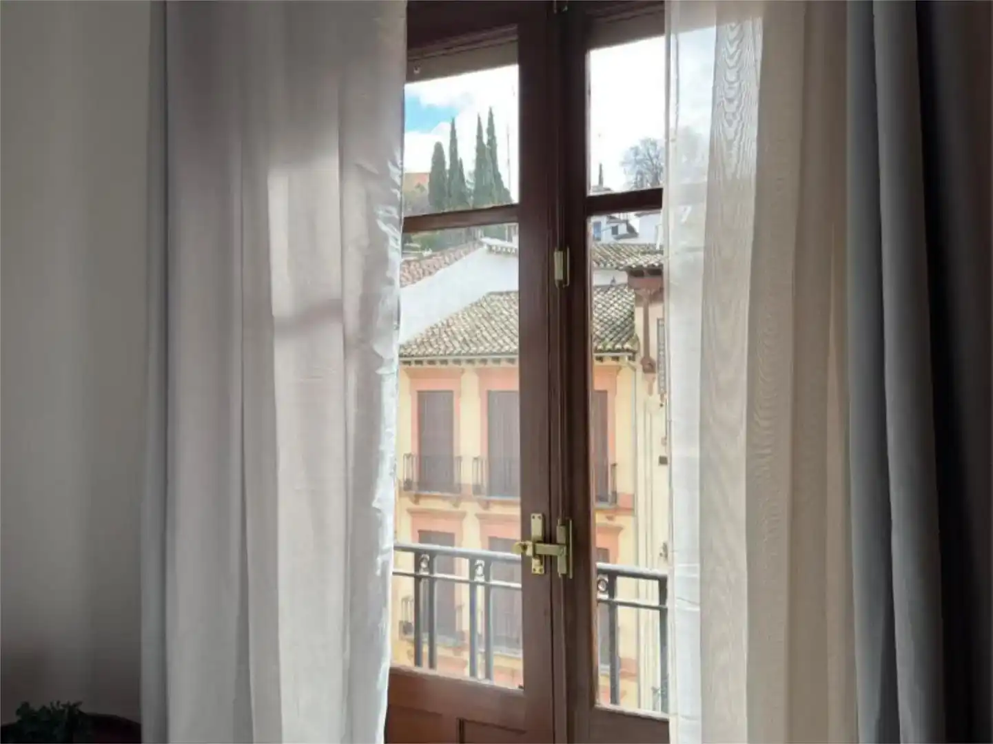 Schlafzimmer von Wohnungen zur Miete in  Granada Capital mit Klimaanlage und Balkon