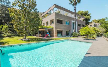 Piscina de Casa o xalet en venda en  Barcelona Capital amb Aire condicionat, Terrassa i Piscina