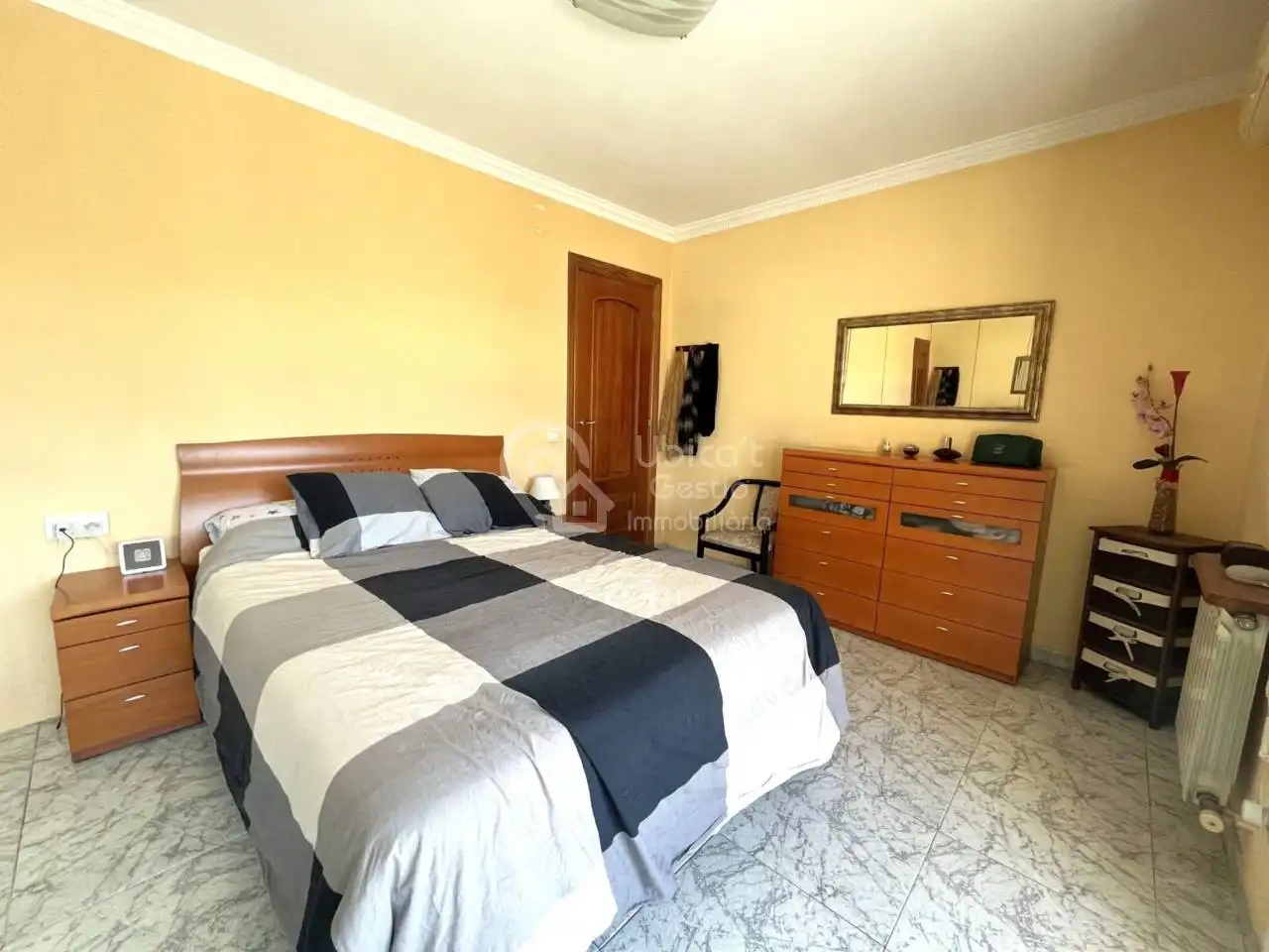 Dormitori de Casa adosada en venda en Palau-solità i Plegamans amb Aire condicionat, Calefacció i Jardí privat