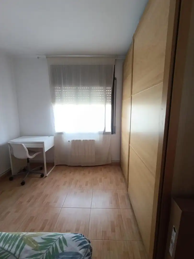 Habitación de Piso de alquiler en Mollet del Vallès con Calefacción, Parquet y Amueblado