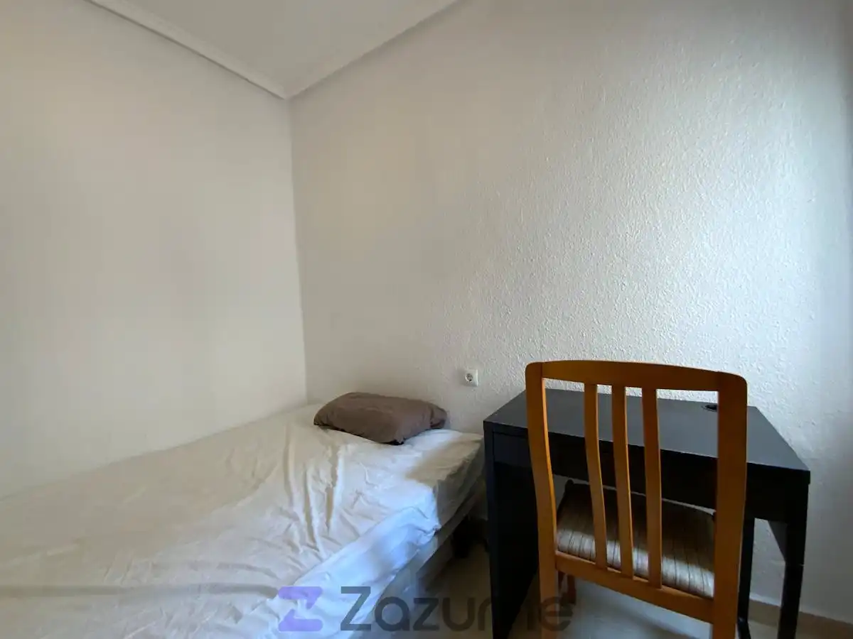 Schlafzimmer von Wohnung zur Miete in Moncada mit Klimaanlage, Heizung und Möbliert