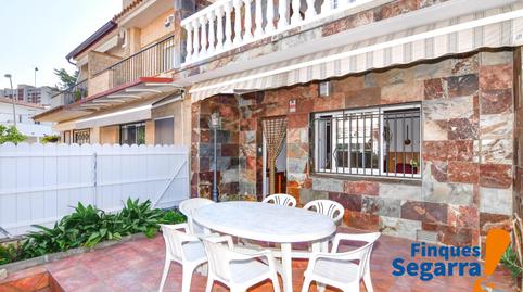 Foto 2 de Casa adosada en venda a Carrer del Teatre, Coma-ruga platja, Tarragona