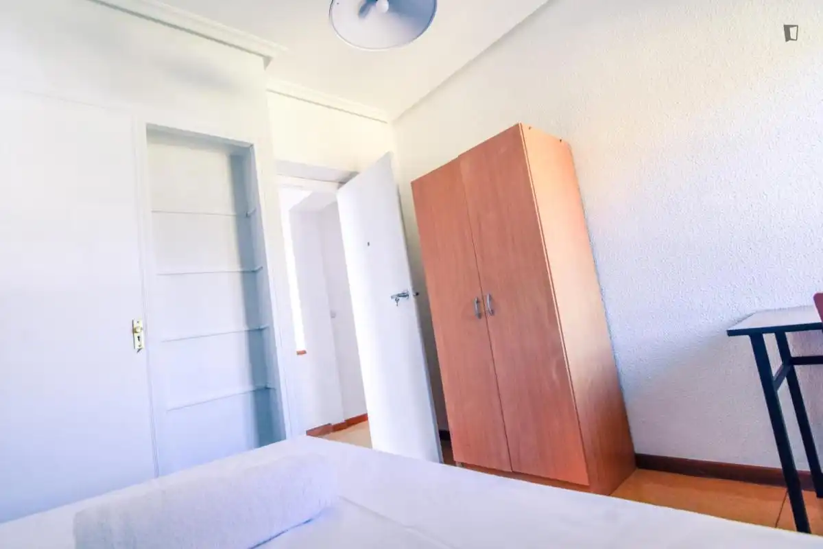 Room in Capuchinos - Glorieta - Ciudad Jardín