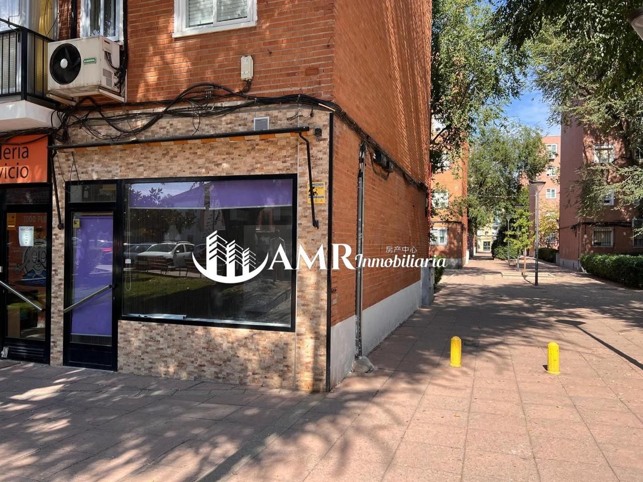 Exterior view of Premises for sale in Pinto  with Air Conditioner