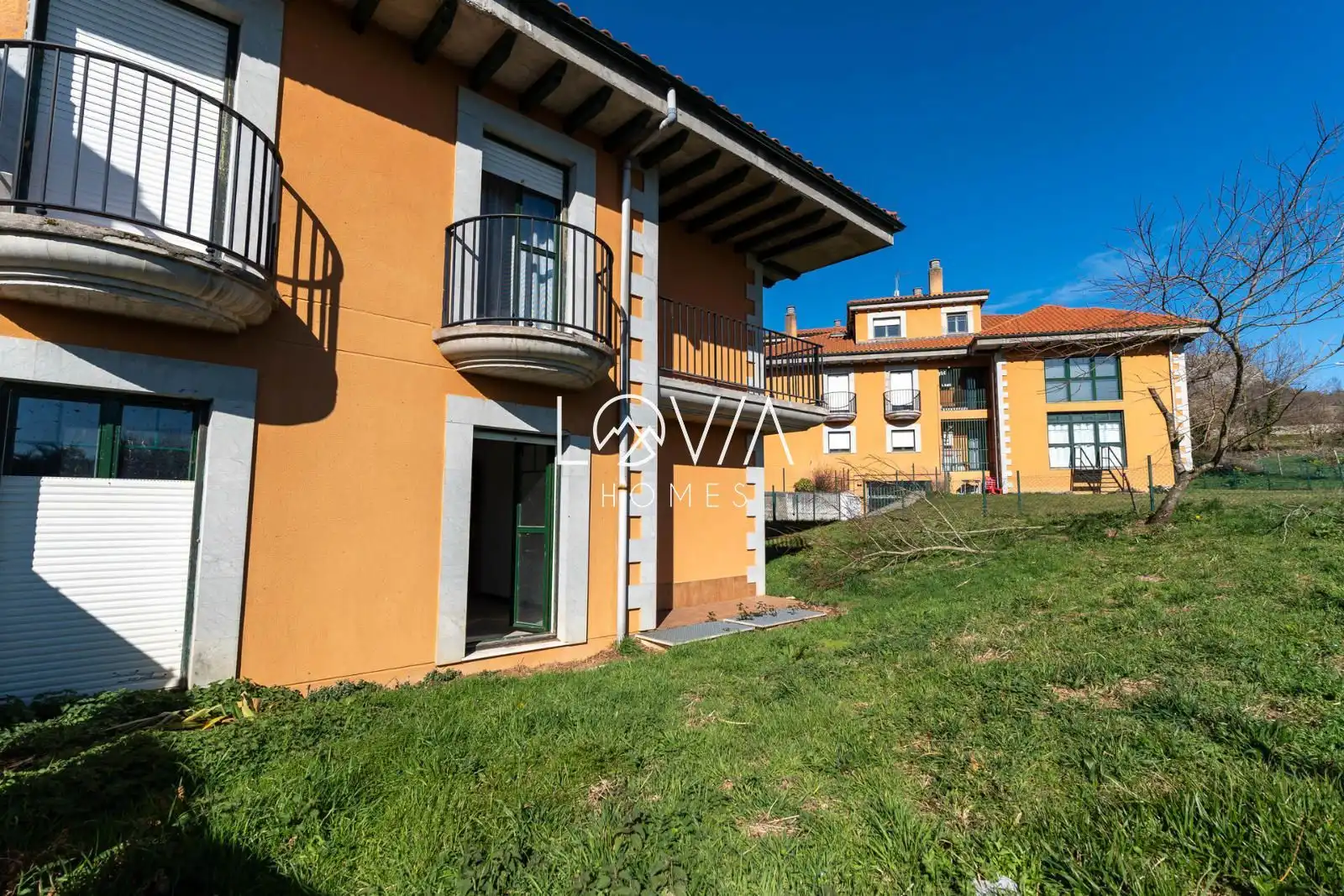 Vista exterior de Piso en venta en Soba con Trastero