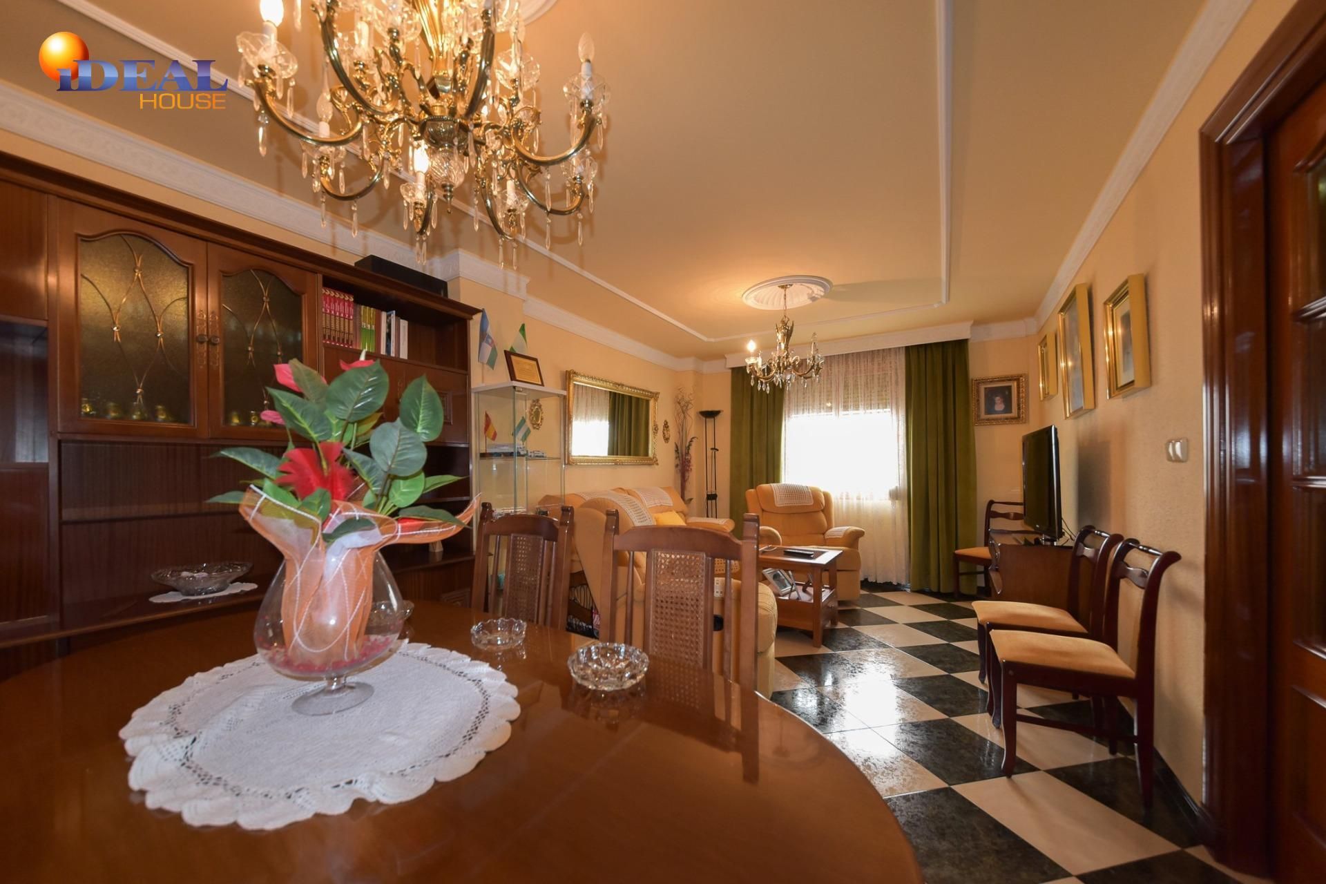 House or chalet for sale in Calle MELILLA, Lanjarón