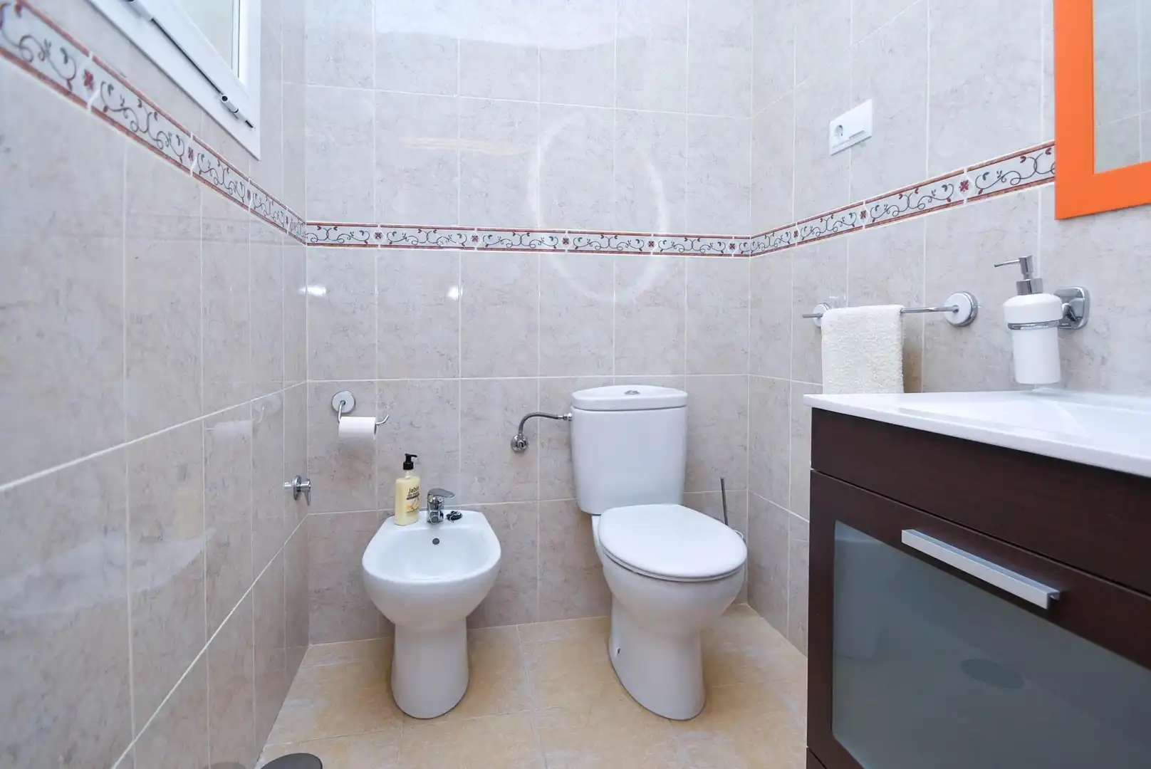 Bathroom of Houses for sale in Illescas  with Air Conditioner, Private garden and Parquet flooring
