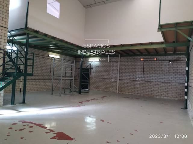 Nave industrial en Venta en Altos del Olivar - El Caracol