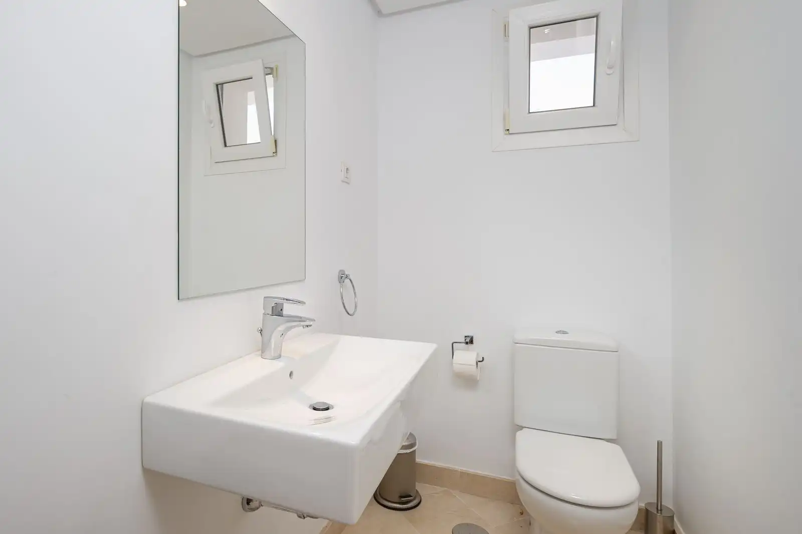 Badezimmer von Wohnungen zum Verkauf in Marbella mit Terrasse, Möbliert und Gemeinschaftspool