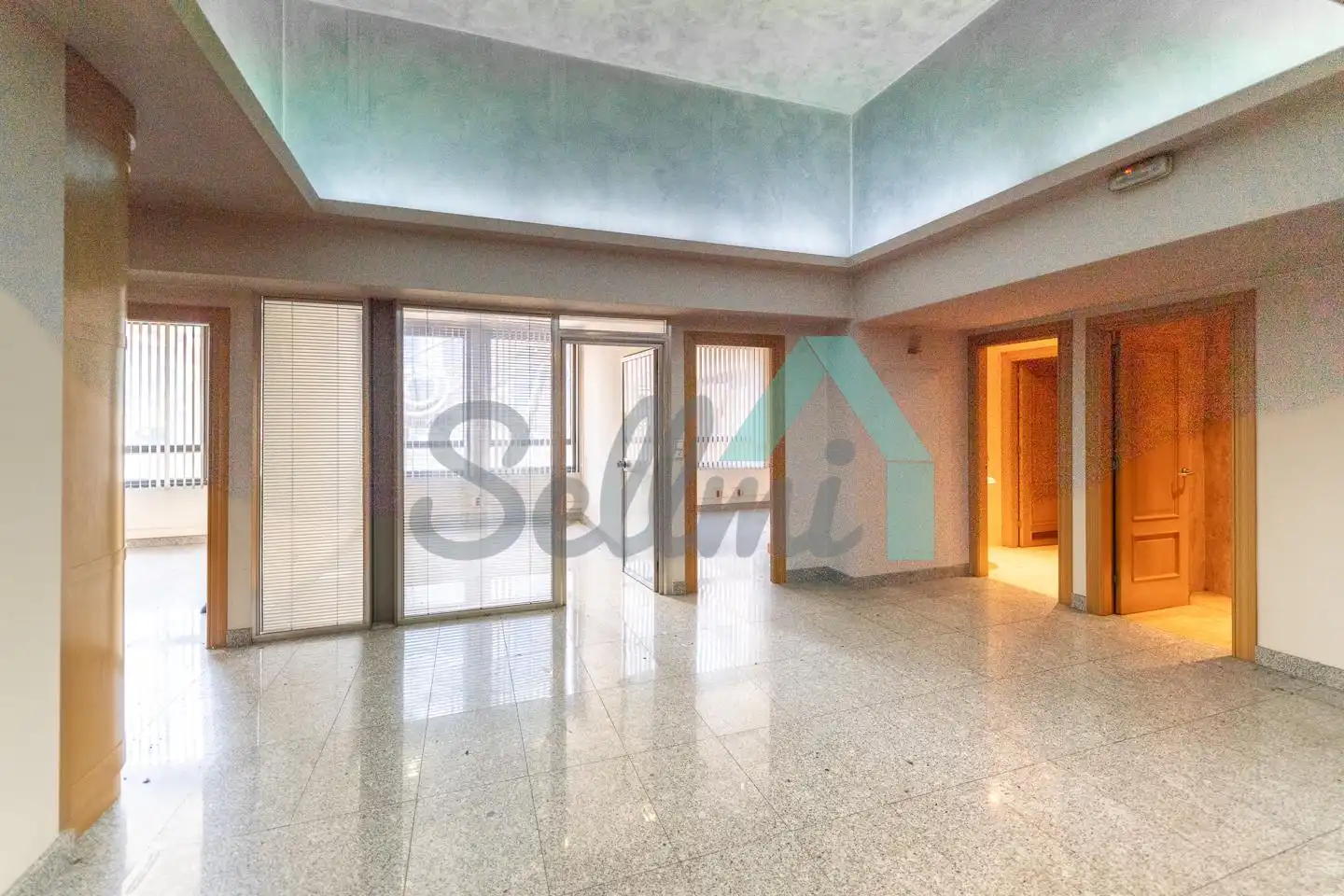 Piso en venta en Oviedo  con Parquet