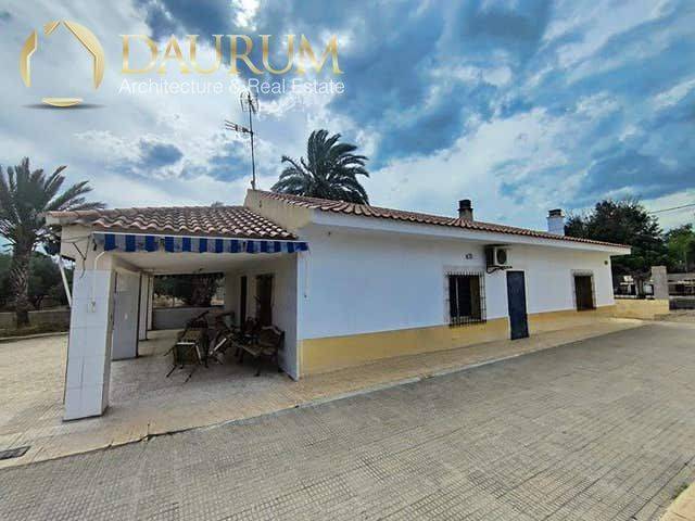 Casa-chalet en Venta en CALLE REBECO en Virgen del Remedio - Parque Lo Morant