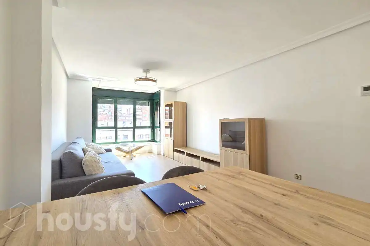 Sala d'estar de Pis de lloguer en Madrid amb Aire condicionat, Calefacció i Moblat