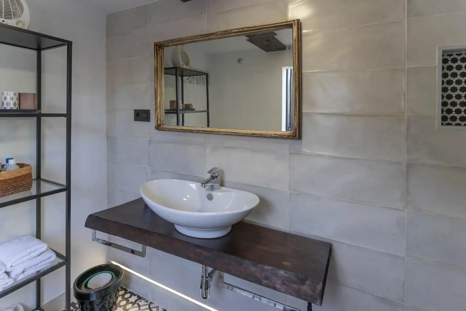 Bathroom of Detached homes for rent in Riogordo  with Air Conditioner, Private garden and Terrace