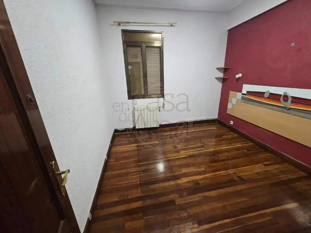 Habitación de Piso en venta en Basauri  con Calefacción