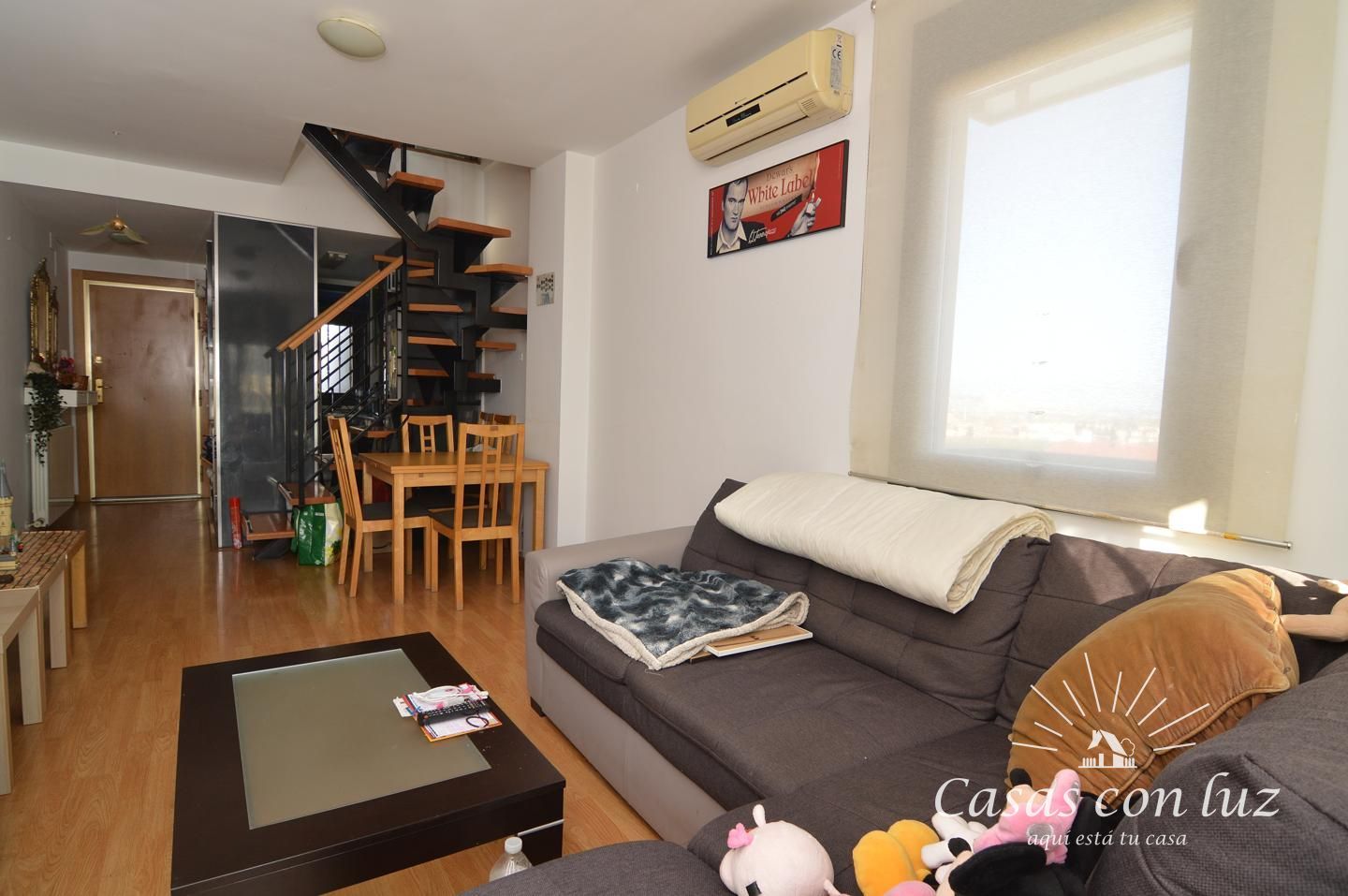 Sala d'estar de Dúplex en venda en  Zaragoza Capital amb Aire condicionat, Calefacció i Terrassa