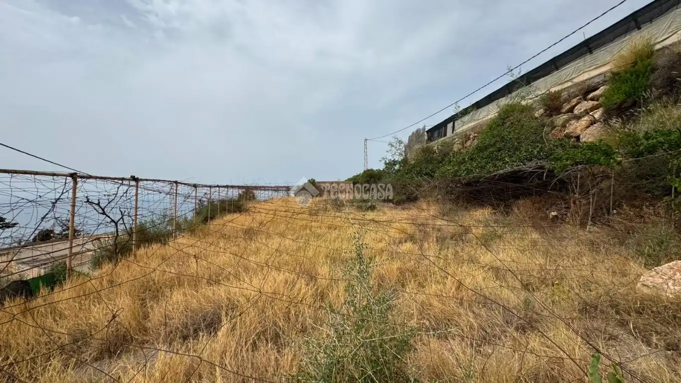 Terreno en venta en Albuñol