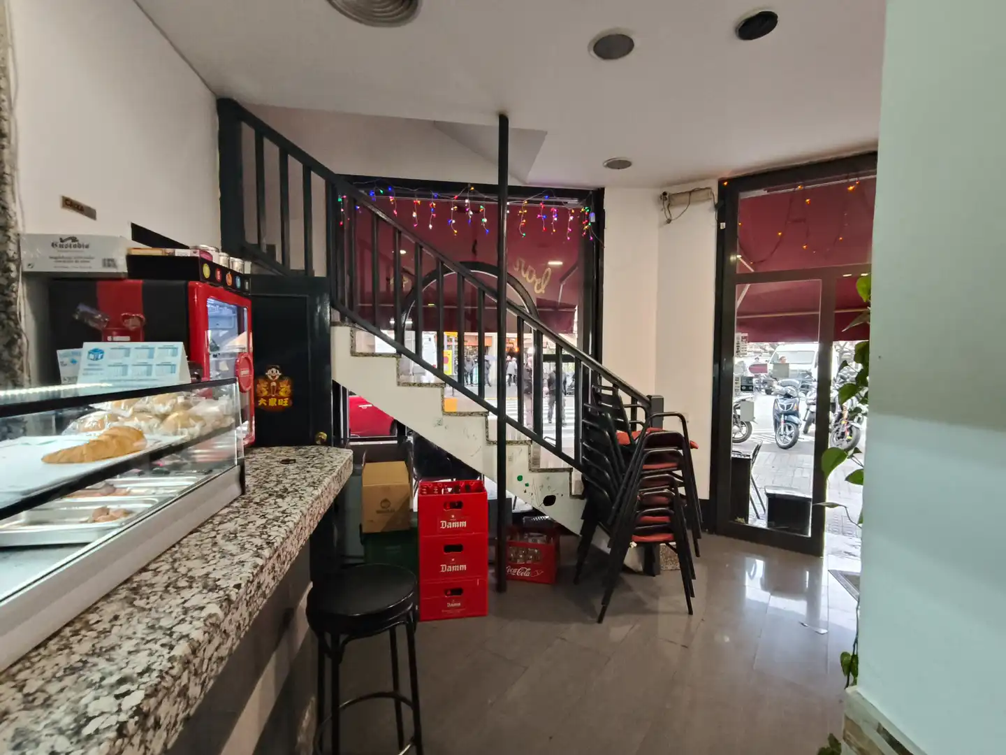 Local en traspaso en Barcelona con Terraza y Amueblado