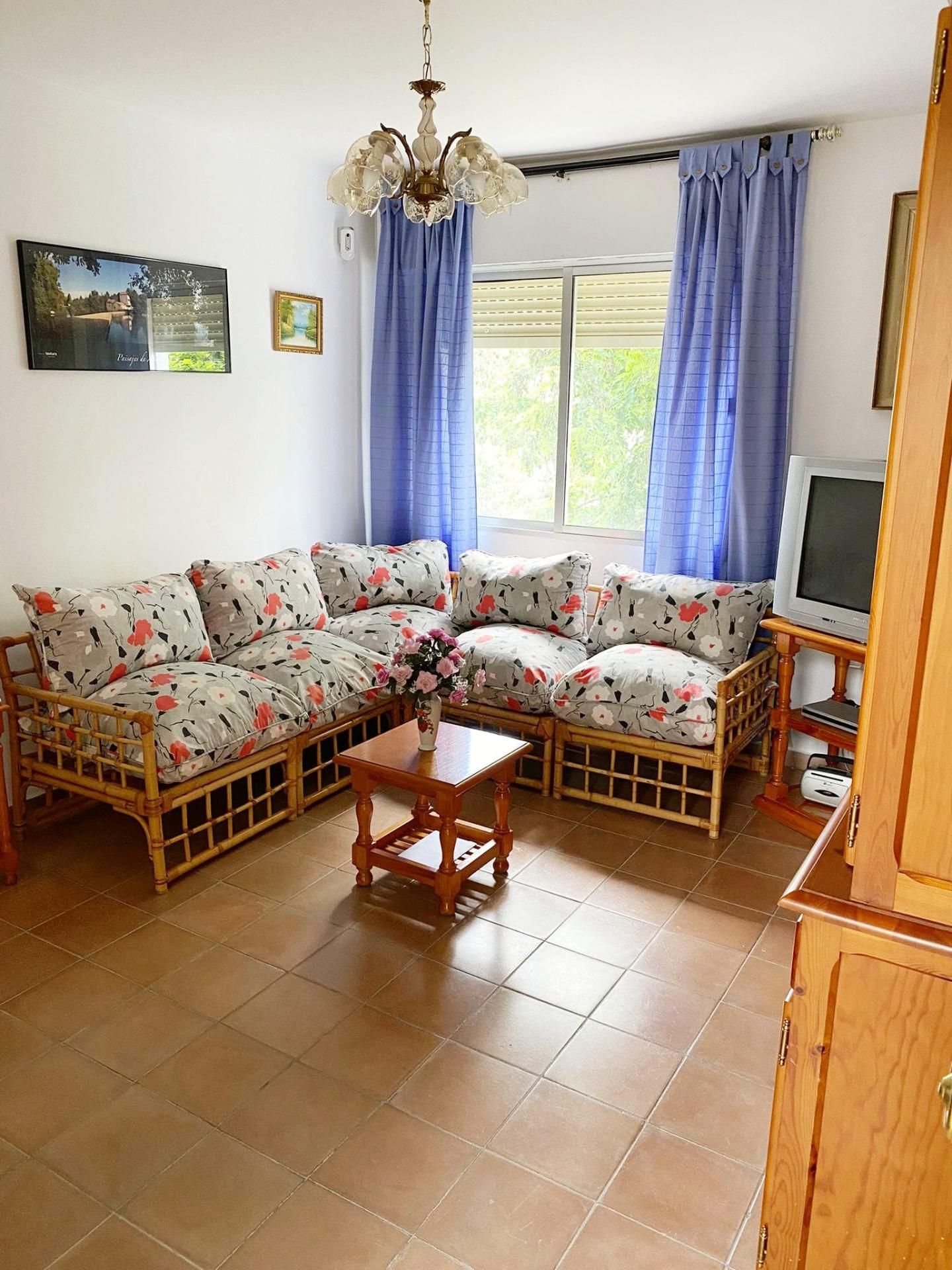 Living room of Flat for sale in  Sevilla Capital