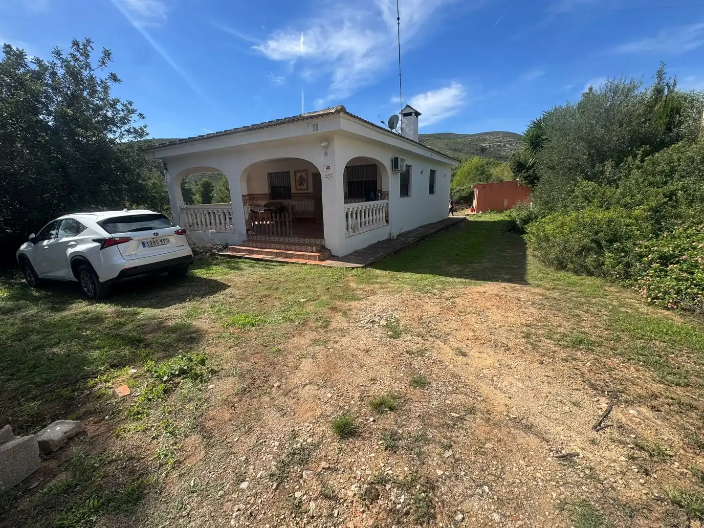 House with pool for sale in Montroi / Montroy