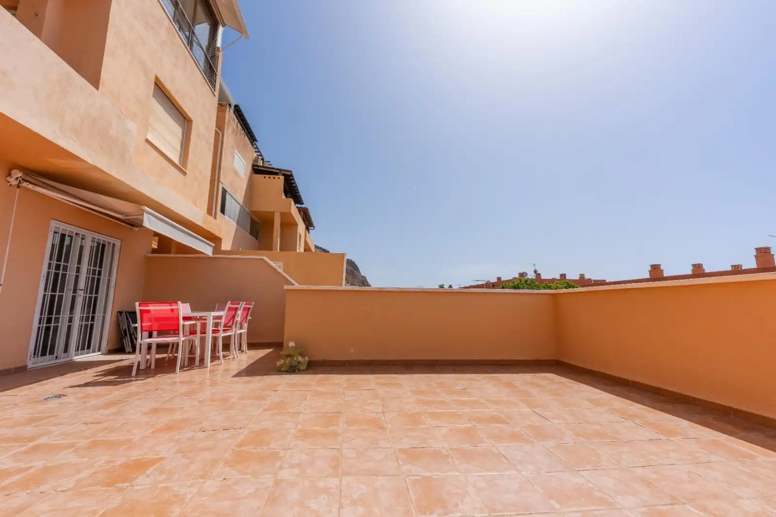 Terraza de Piso en venta en Roquetas de Mar con Aire acondicionado, Terraza y Amueblado