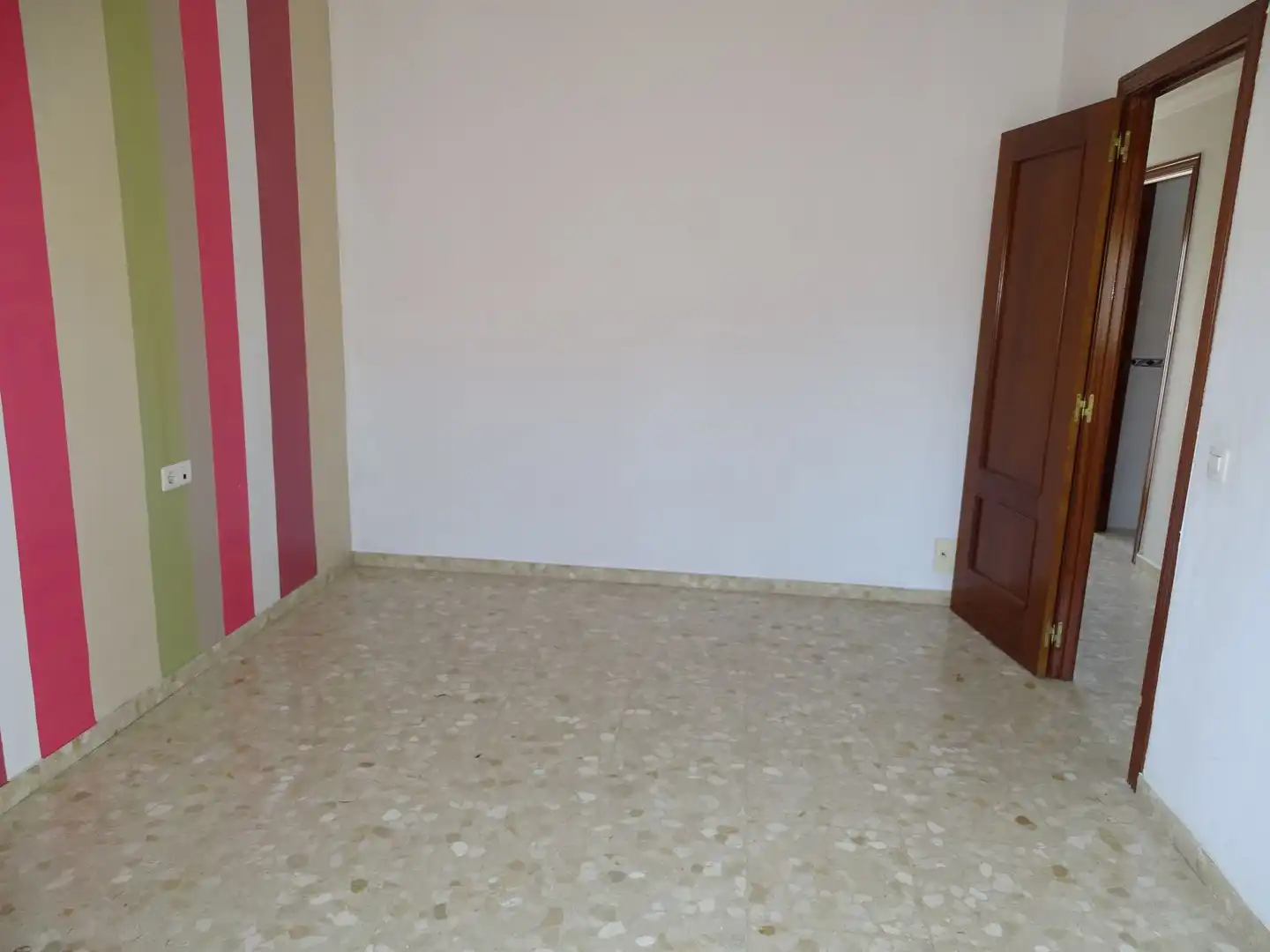 Dormitori de Casa o xalet en venda en Utrera amb Calefacció, Terrassa i Traster