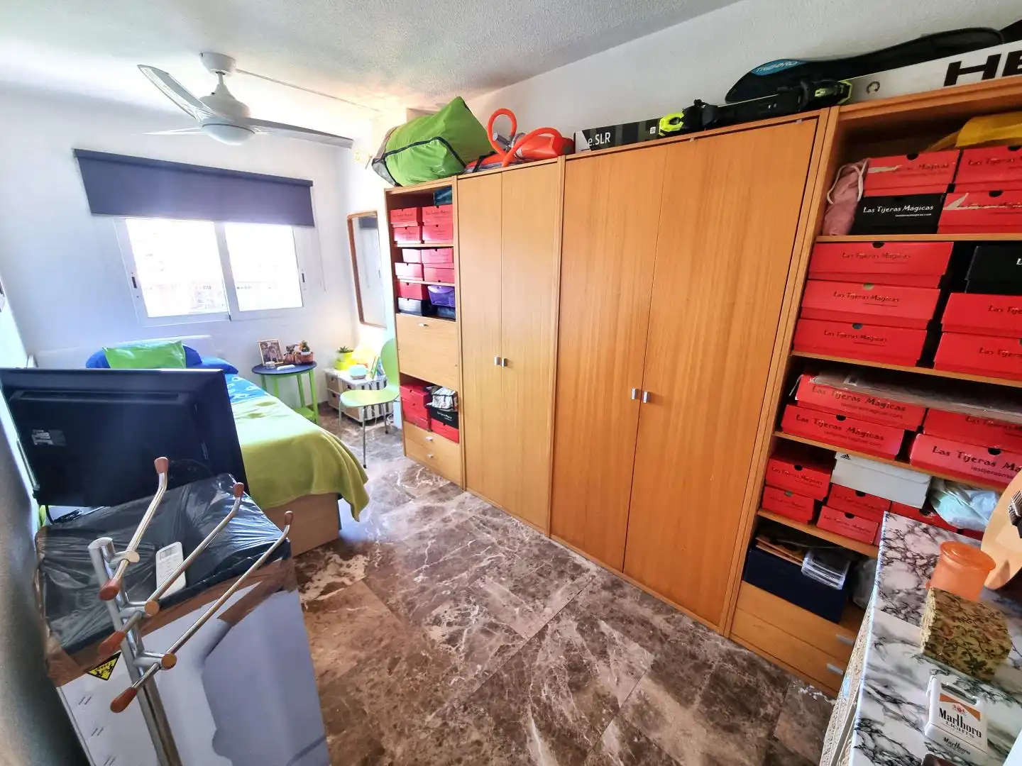 Habitación de Piso en venta en Alicante / Alacant con Aire acondicionado, Terraza y Trastero