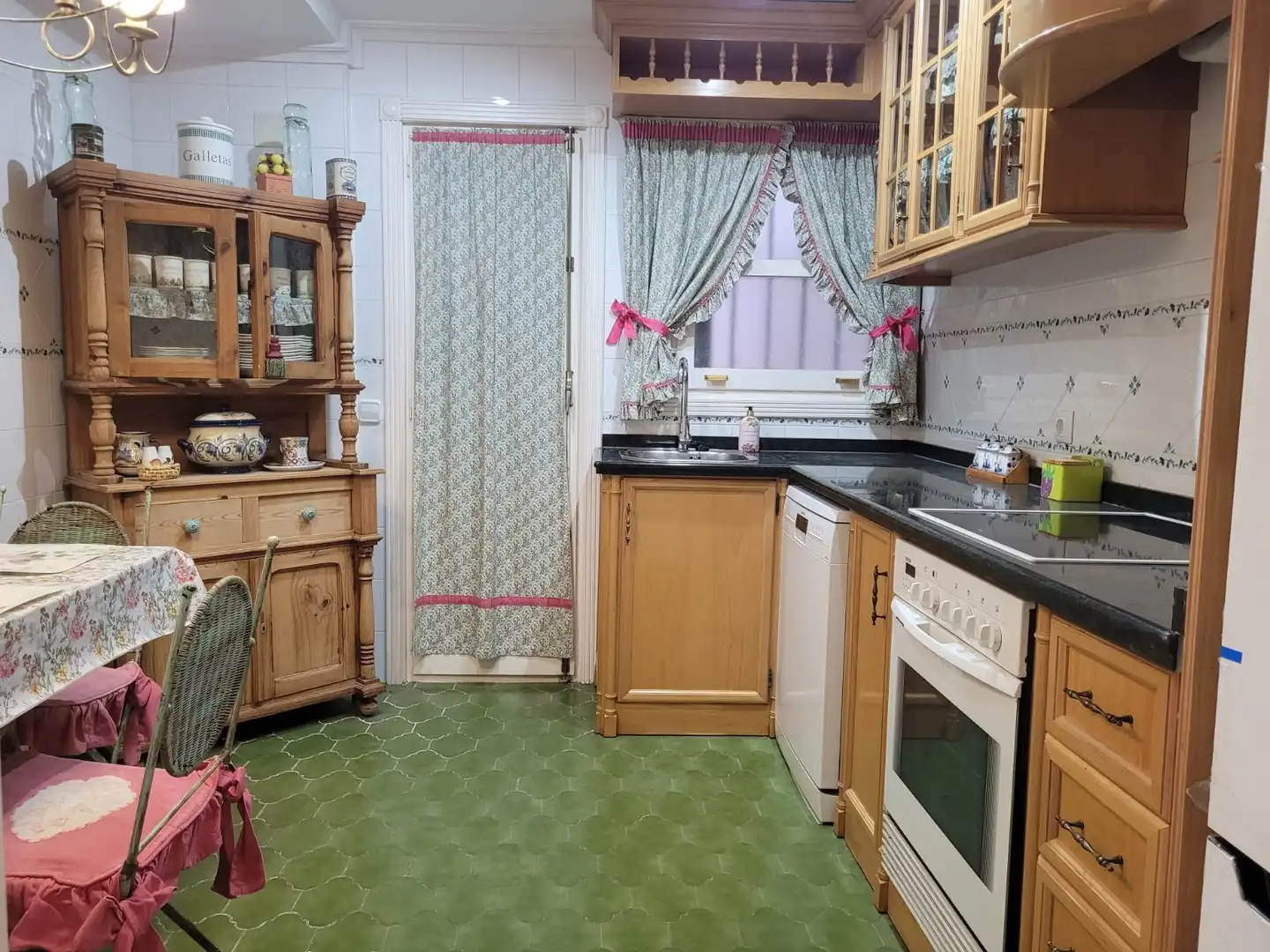 Kitchen of Flat for rent in San Vicente del Raspeig / Sant Vicent del Raspeig  with Furnished, Oven and Washing machine