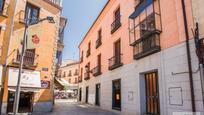 Vista exterior de Pis en venda en Ávila Capital amb Balcó