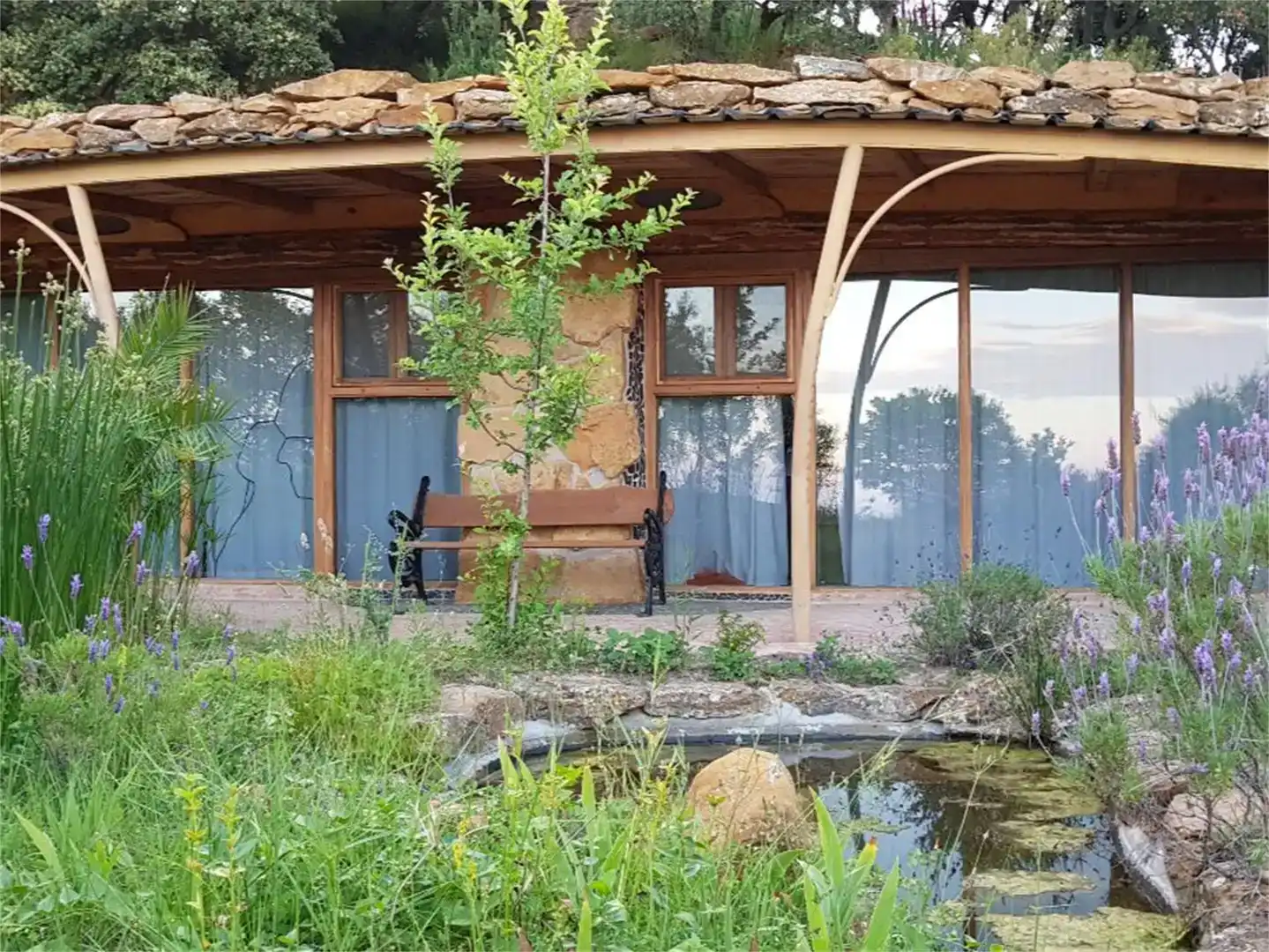 Außenansicht von Country house zur Miete in Sierra Engarcerán mit Privatgarten