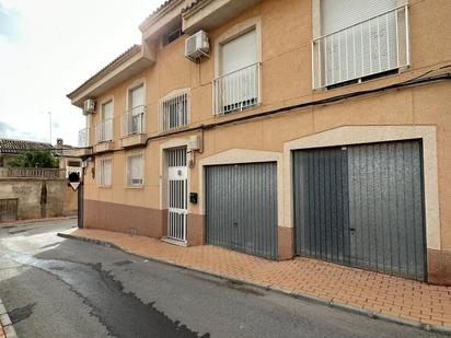 Vista exterior de Casa o xalet en venda en Alhama de Murcia amb Aire condicionat i Traster