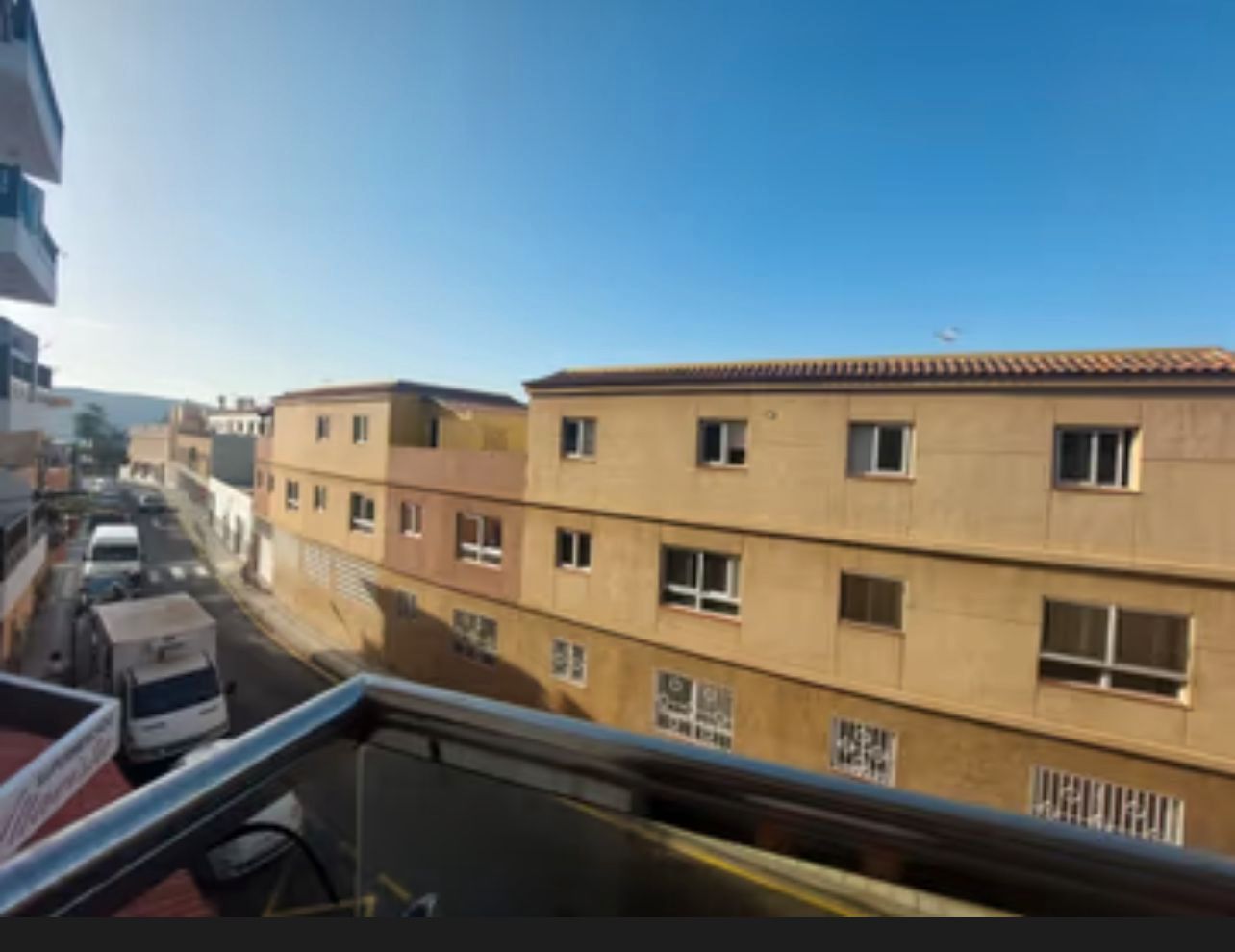 Vista exterior de Apartament en venda en Arona amb Traster, Moblat i Forn