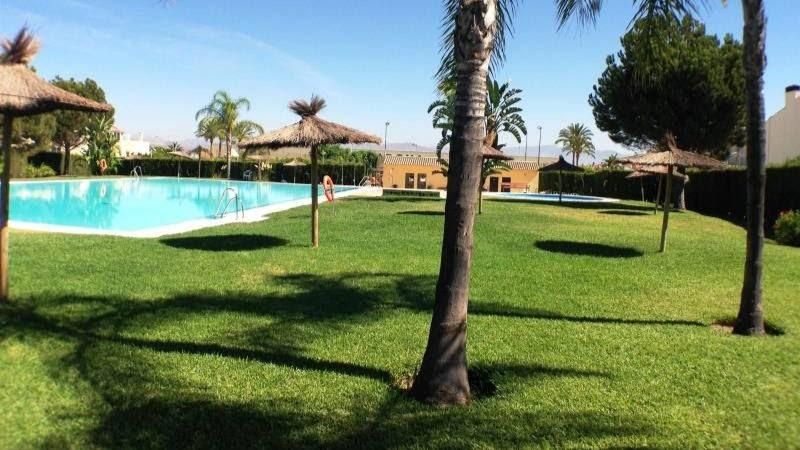 Swimming pool of Single-family semi-detached for sale in Málaga Capital  with Air Conditioner, Private garden and Terrace