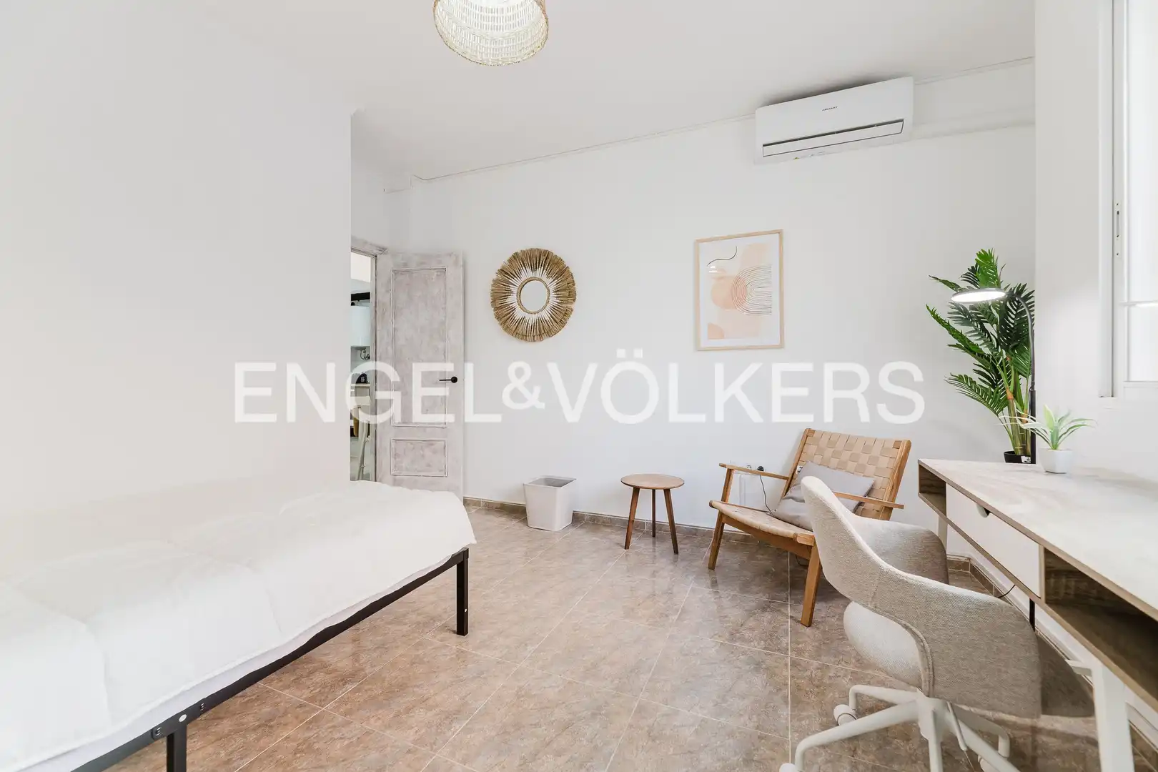Habitación de Piso de alquiler en Valencia con Aire acondicionado y Calefacción