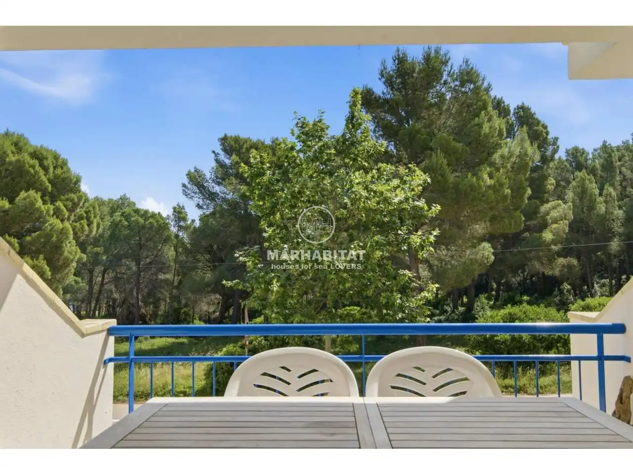 Terraza de Piso en venta en L'Escala con Terraza, Amueblado y Piscina comunitaria