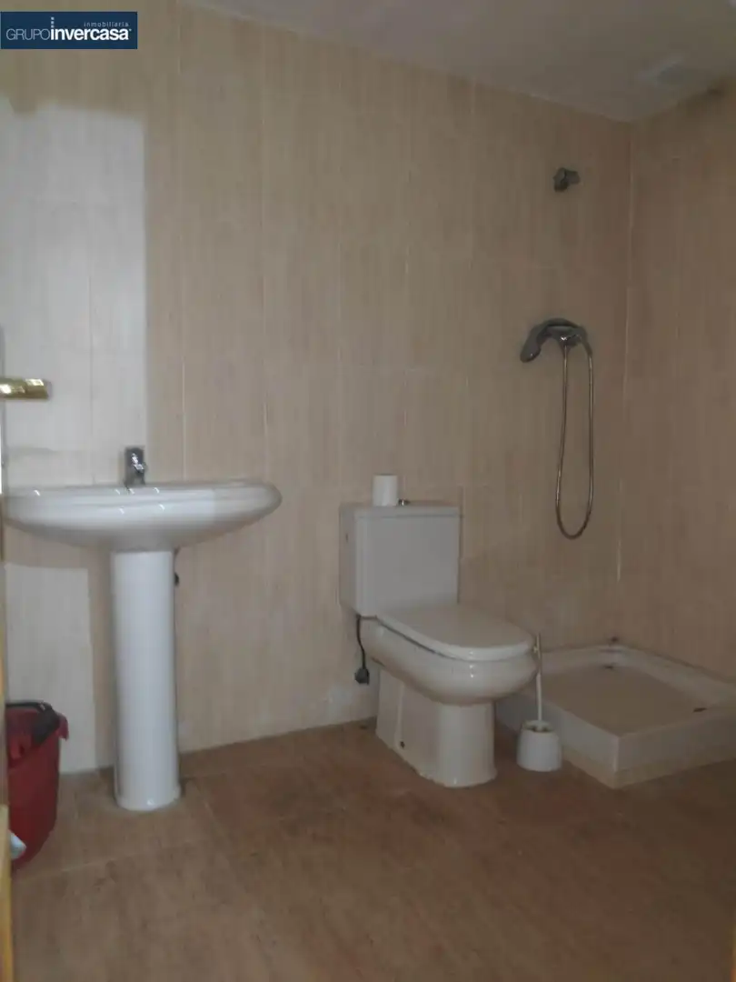 Bathroom of Commercial properties for sale in Valencia