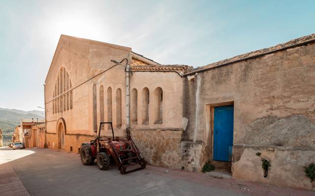 Edificio en Venta en Canvis, 2 en Bot