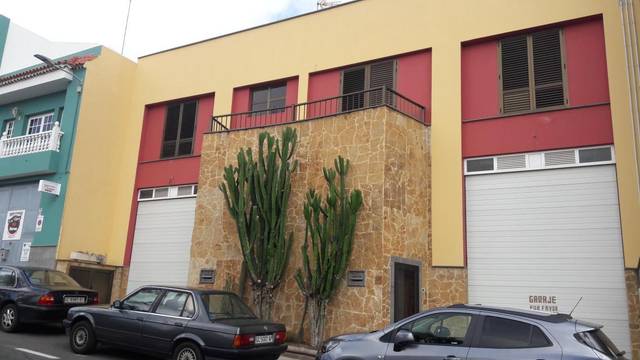 Local comercial en Venta en ANGOSTILLO en La Montañeta - La Goleta - El Cerrillo