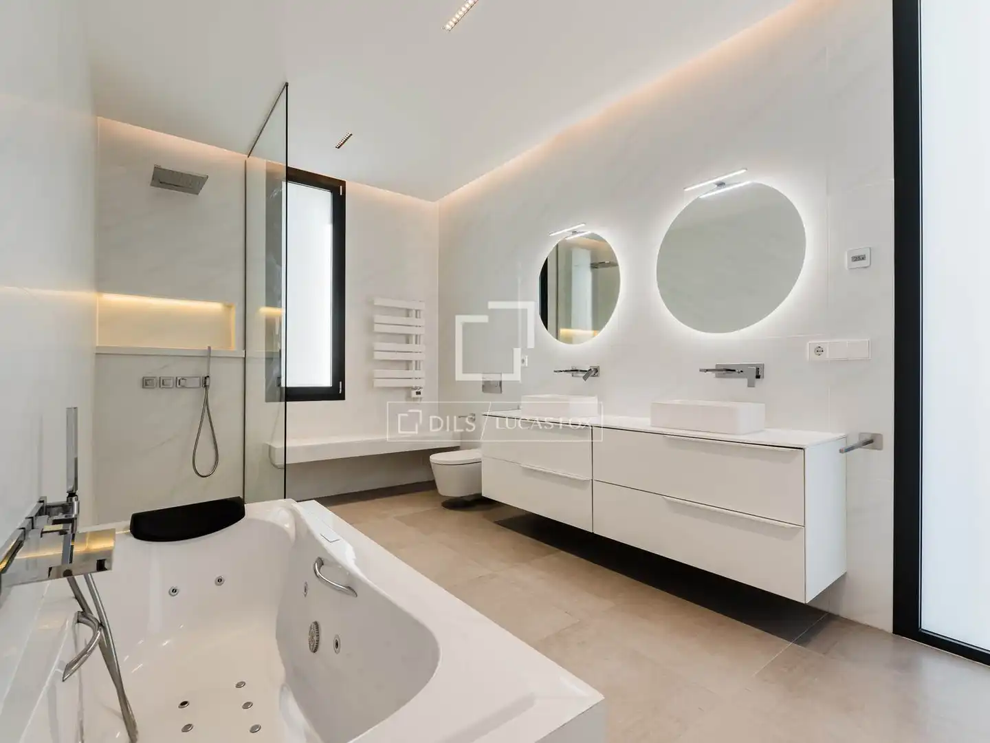 Baño de Casa o chalet en venta en Náquera con Aire acondicionado, Calefacción y Jardín privado