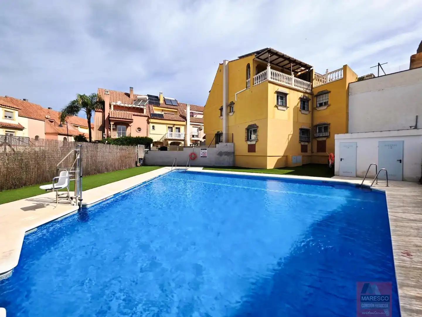 Swimming pool of Detached homes for sale in Mijas  with Air Conditioner, Heating and Terrace