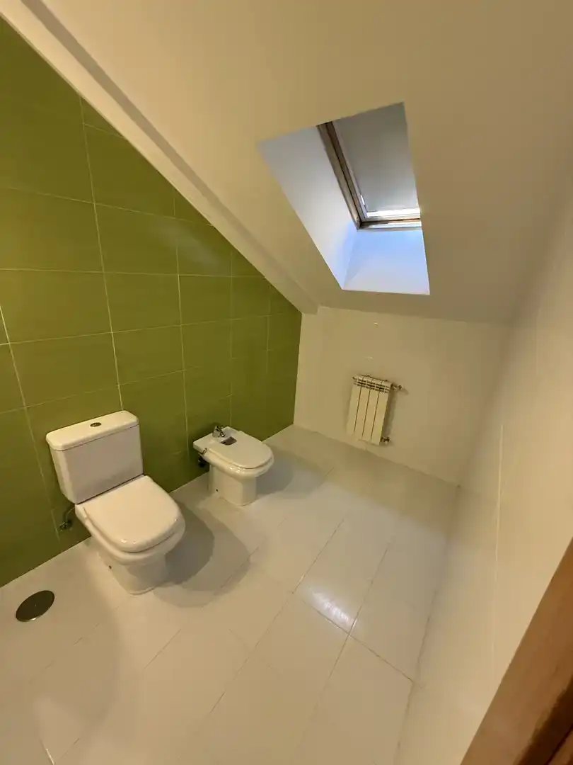Bathroom of Flat for sale in Valdemoro  with Air Conditioner and Balcony