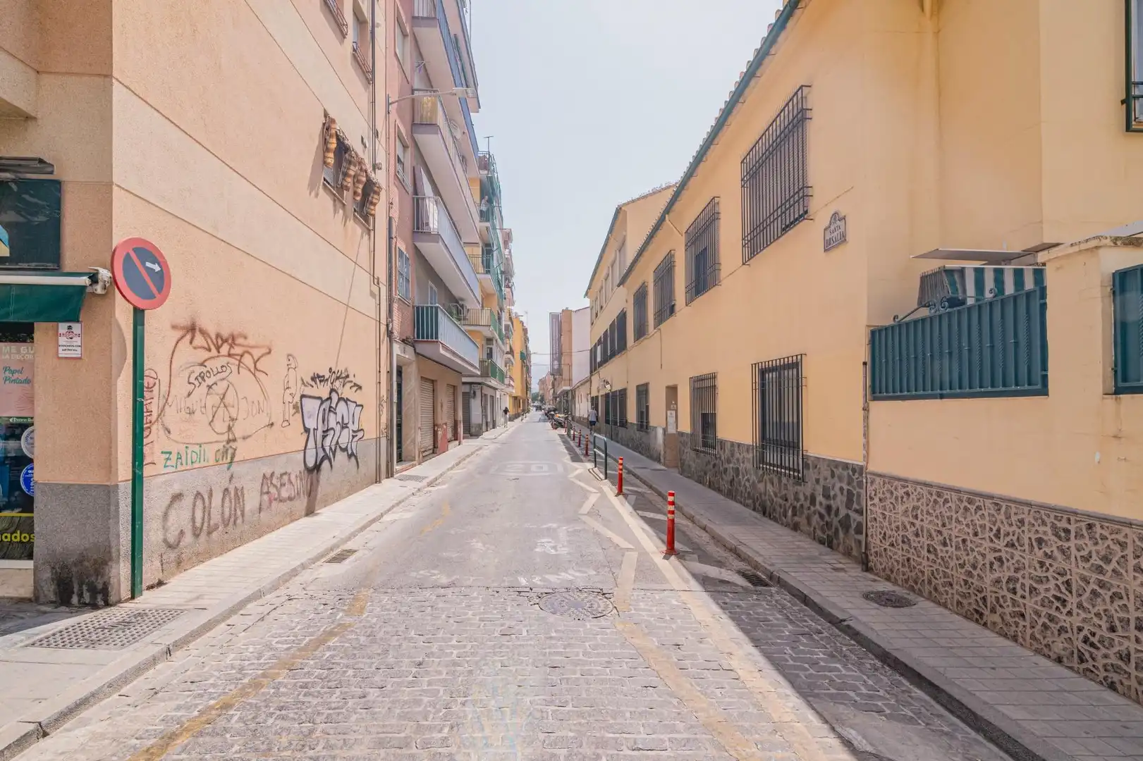 Exterior view of Flat for sale in Granada  with Air Conditioner, Heating and Terrace