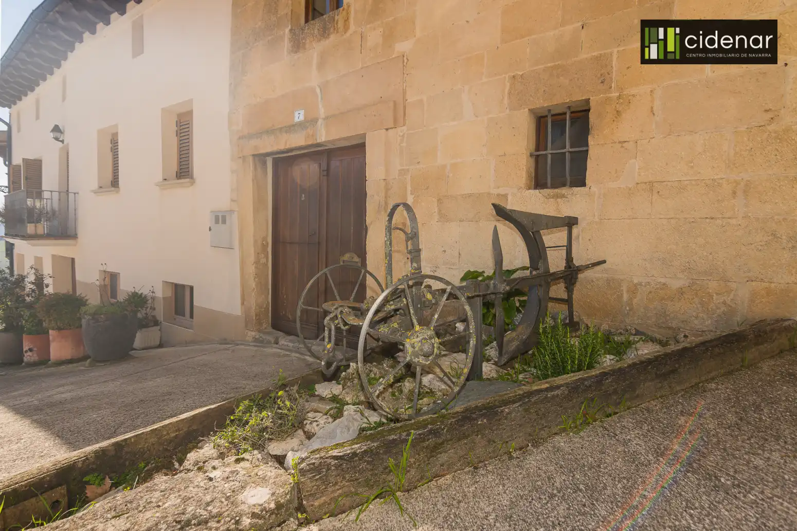 Vista exterior de Casa adosada en venta en Valle de Yerri / Deierri con Calefacción, Jardín privado y Parquet